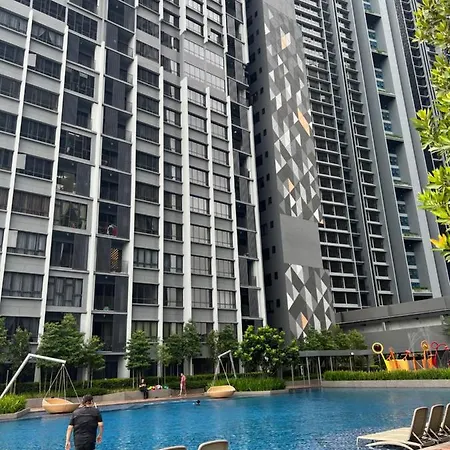 Millerz Square 3 Bedroom Near Old Klang Road Mid Valley Beautiful Night View